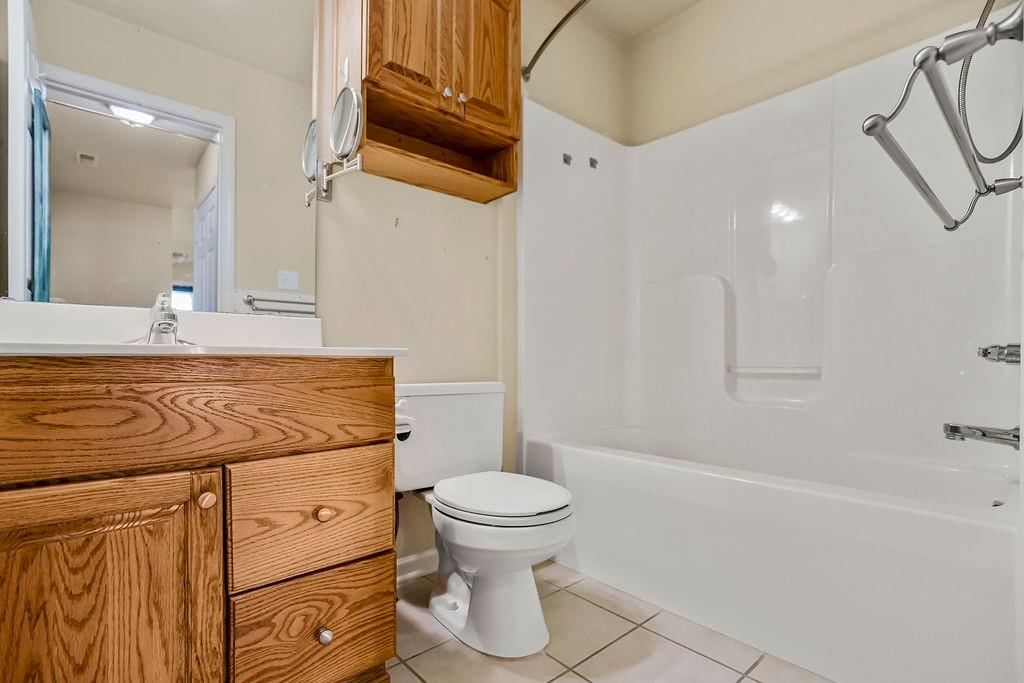 762 S Poplar Street — photo 18