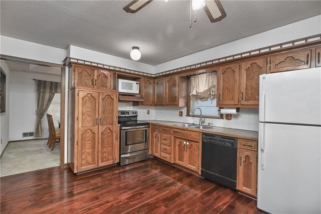 8824 E 81st Terrace — photo 11