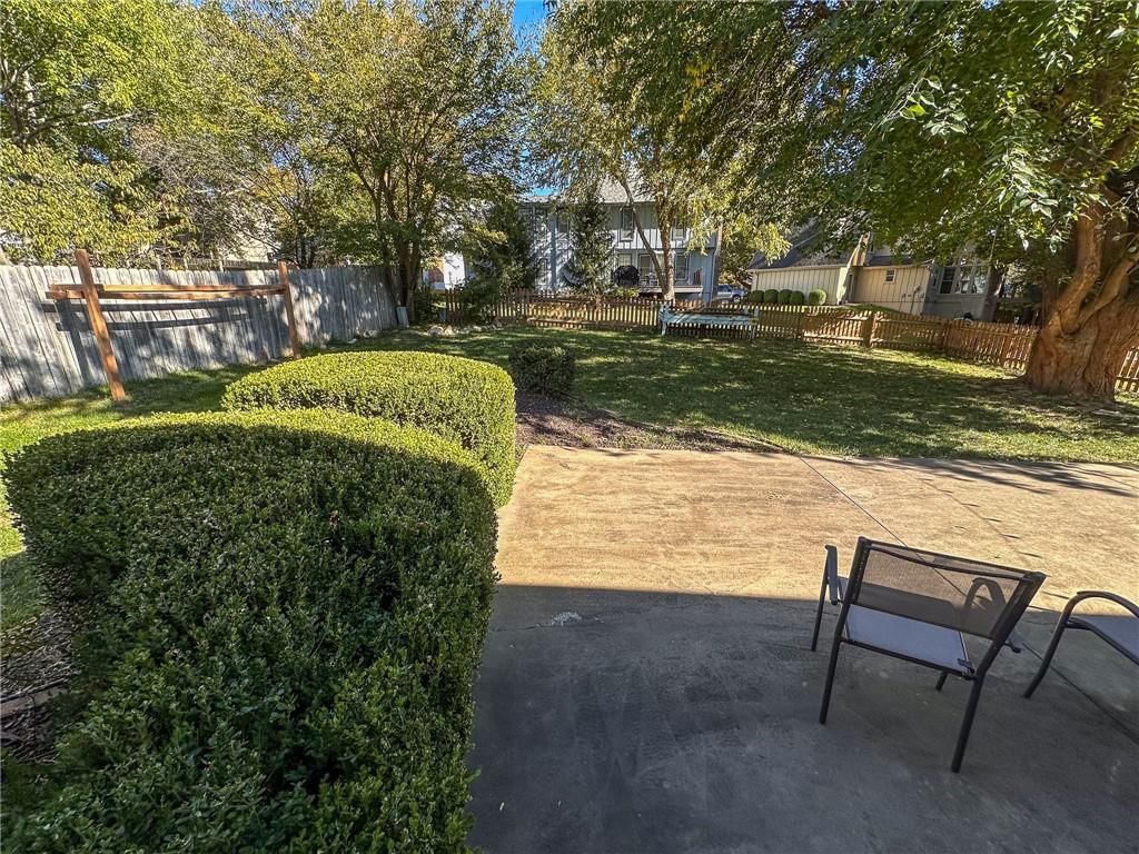 12341 Walmer Street — photo 29