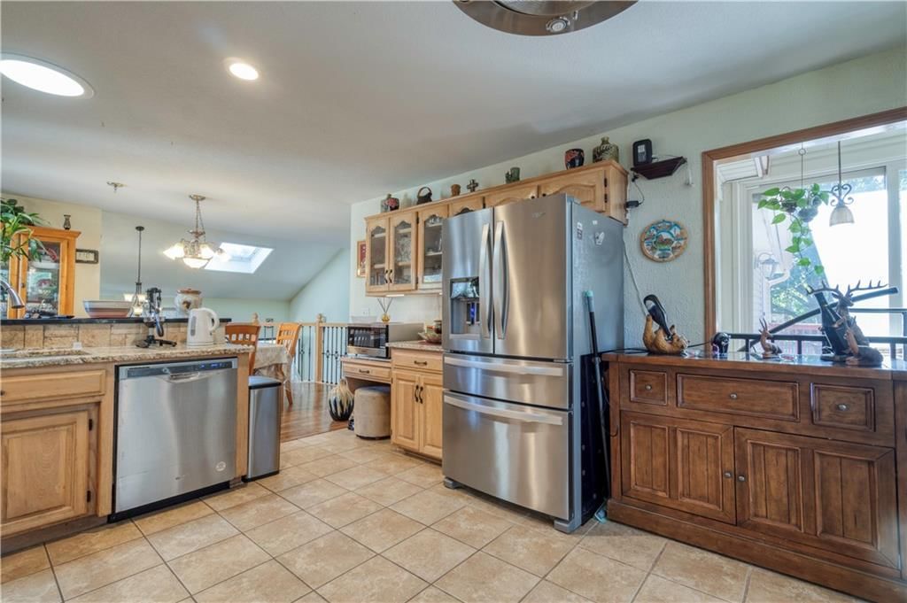 11008 Rene Street — photo 10