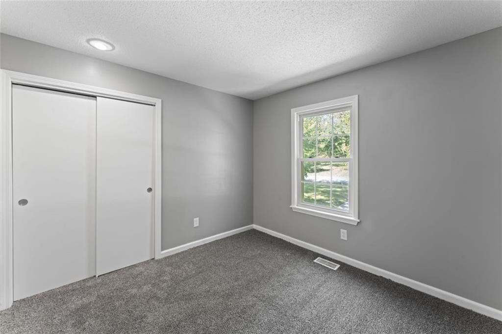 20221 Lamar Avenue — photo 30