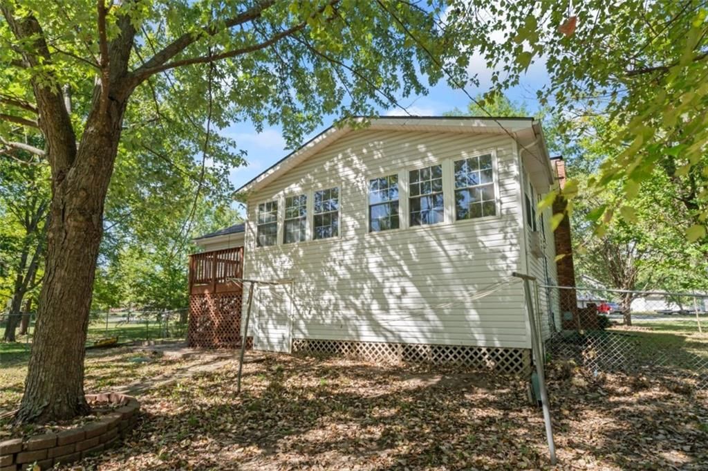 20221 Lamar Avenue — photo 38