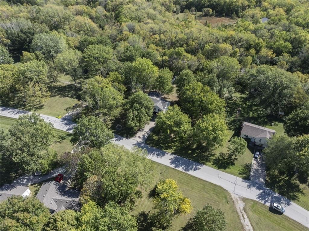 20221 Lamar Avenue — photo 43