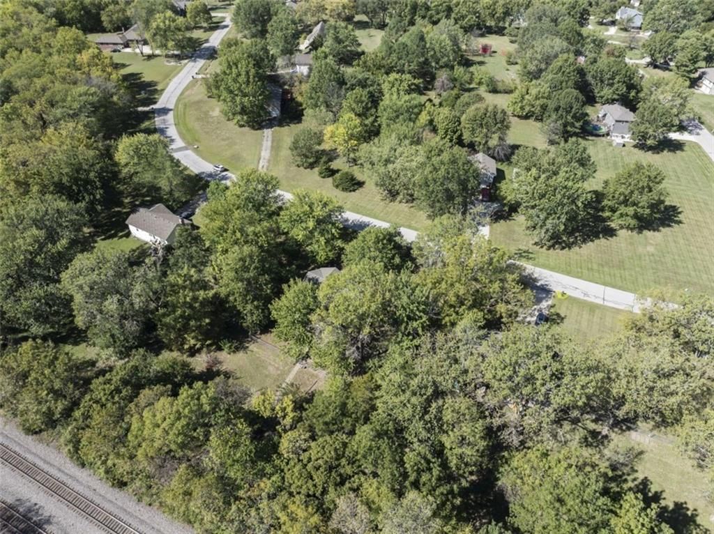 20221 Lamar Avenue — photo 45