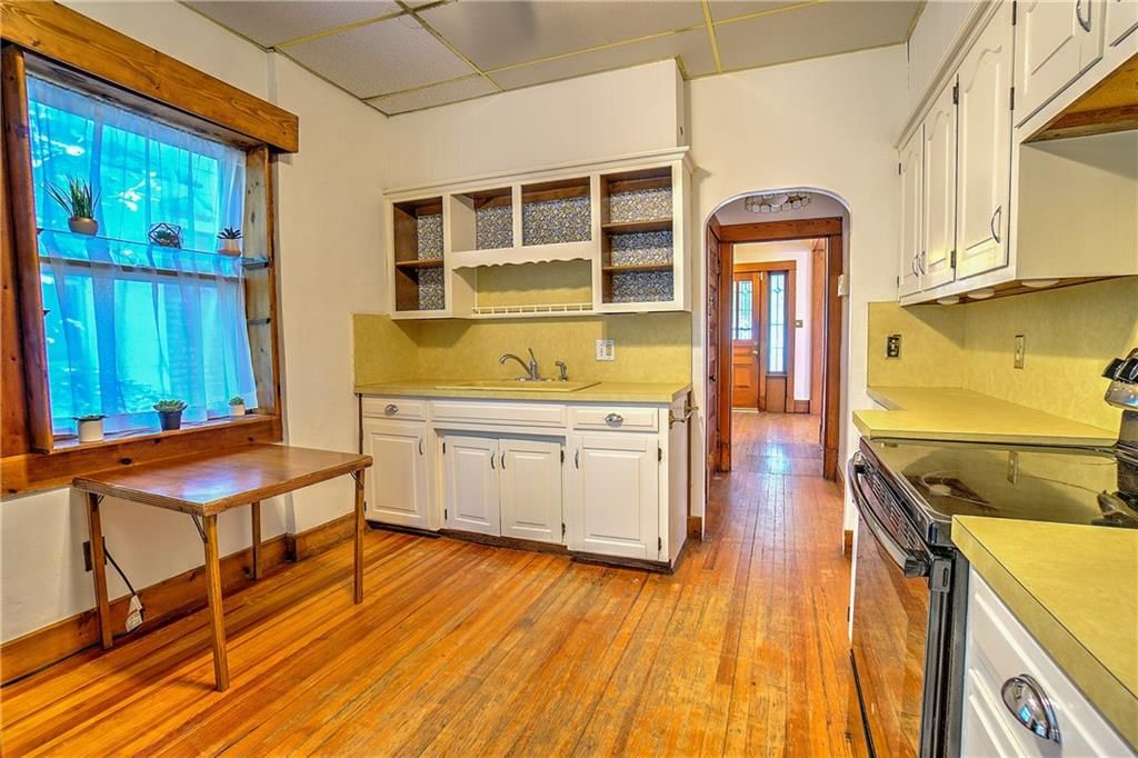 2829 E 8th Street — photo 13