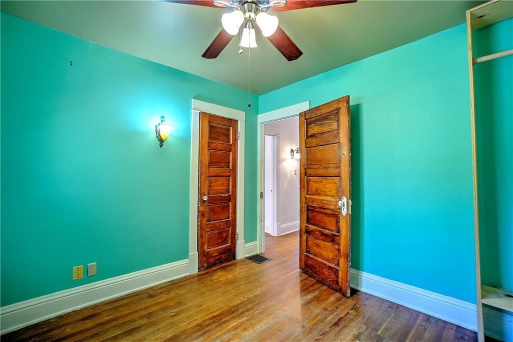 2829 E 8th Street — photo 25