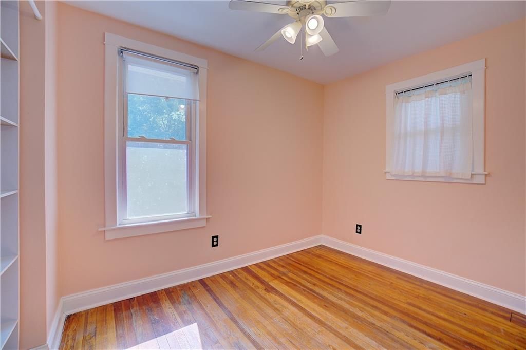 2829 E 8th Street — photo 26