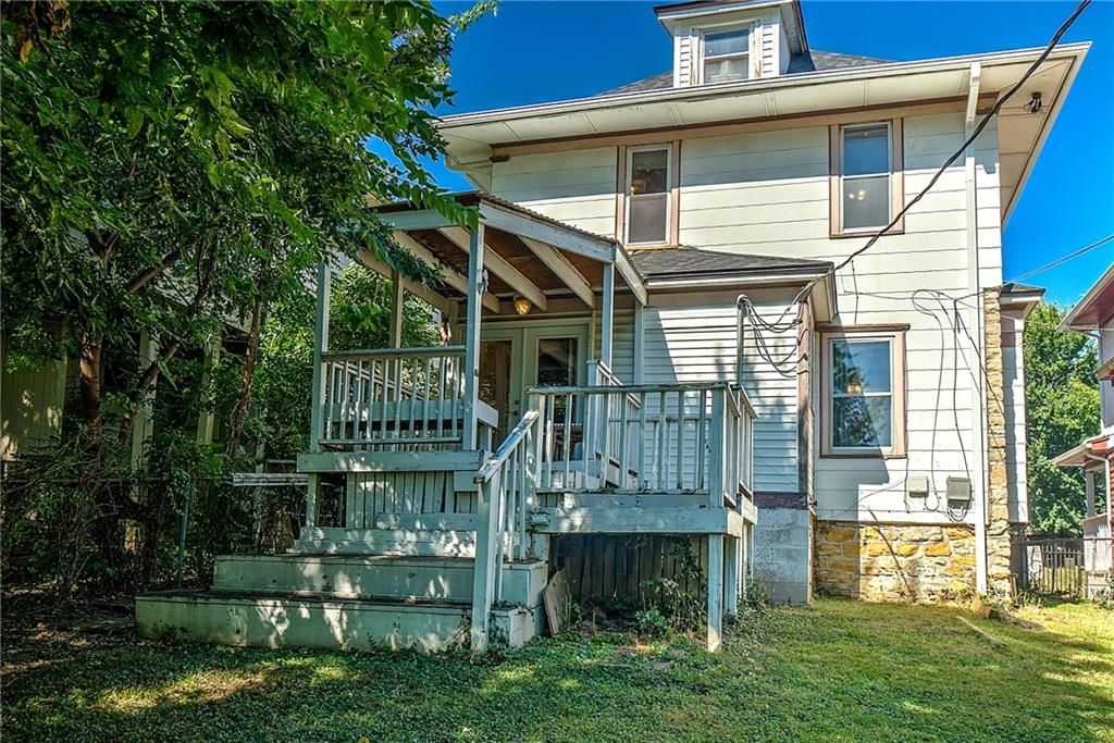 2829 E 8th Street — photo 30