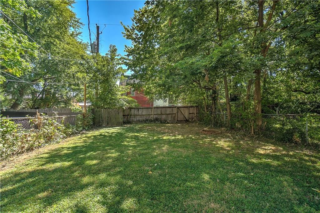 2829 E 8th Street — photo 31