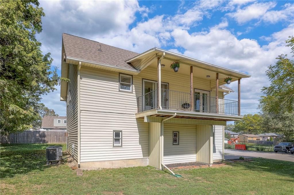 13112 Parker Avenue — photo 36