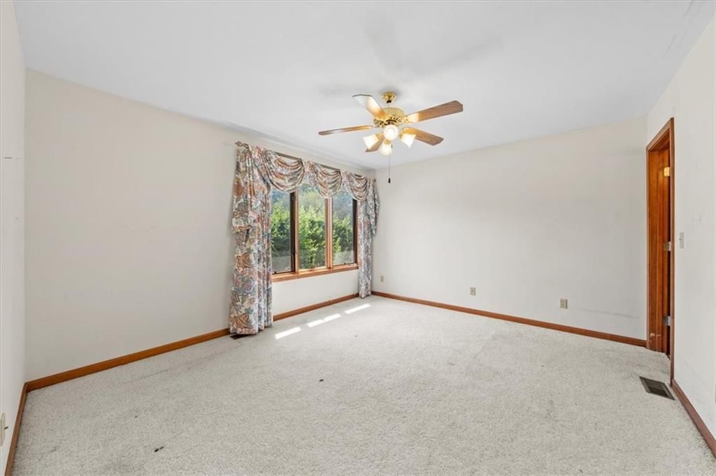 2702 Chipperfield Road — photo 14