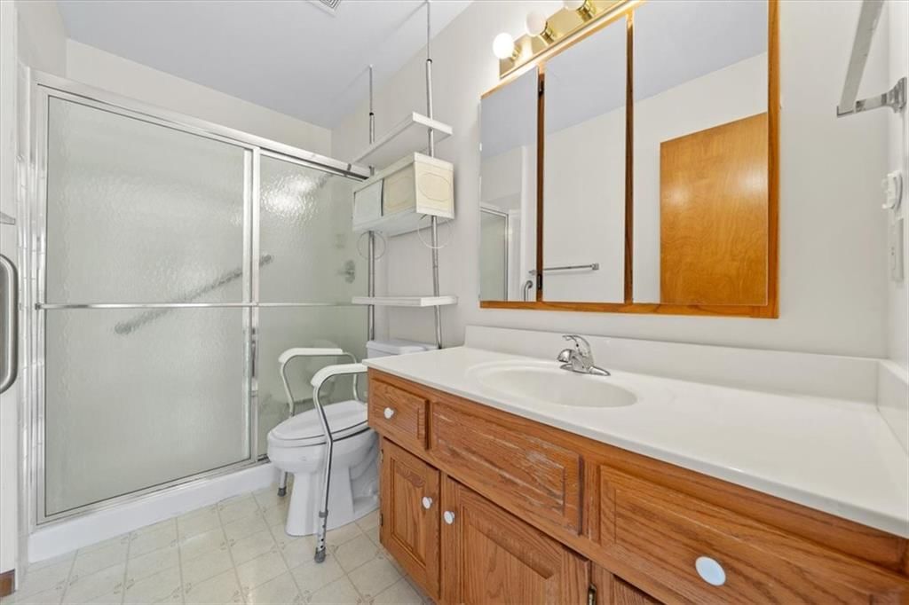 2702 Chipperfield Road — photo 16