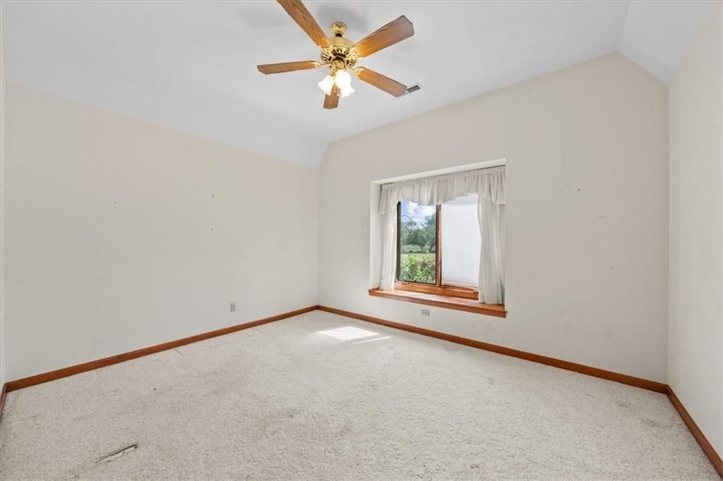 2702 Chipperfield Road — photo 17