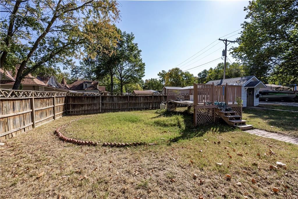 603 E Main Street — photo 32
