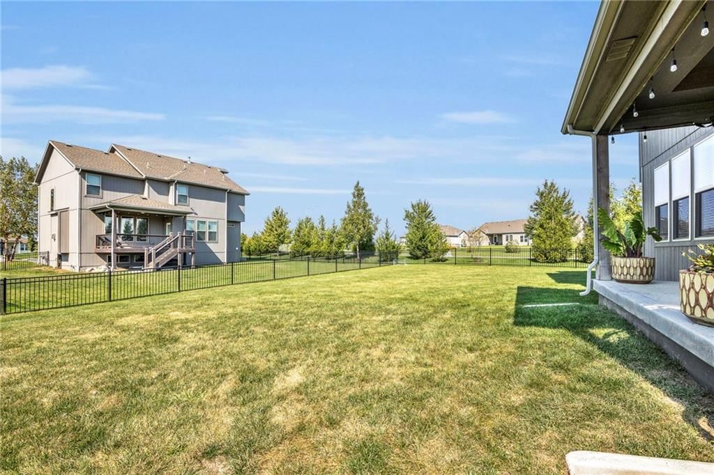 16964 S Heatherwood Street — photo 44