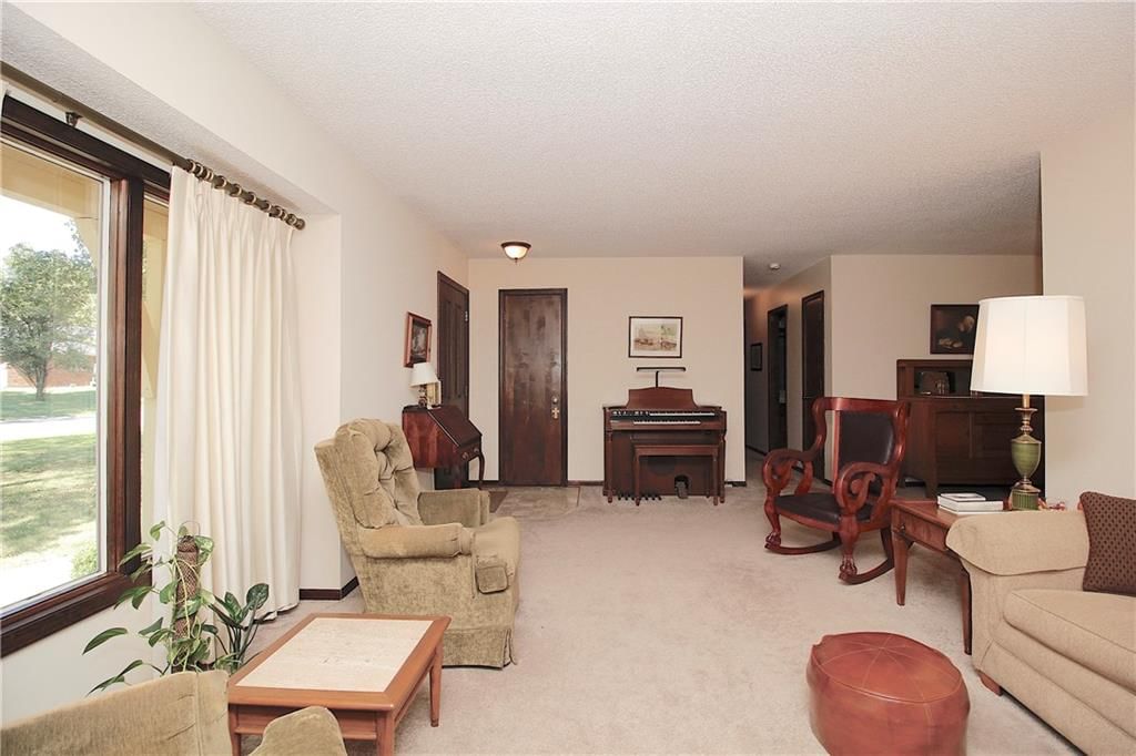 1117 S Maple Street — photo 15