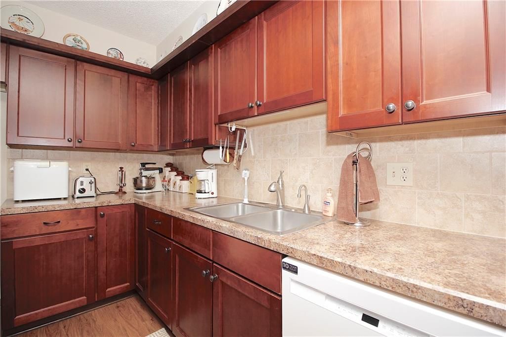 1117 S Maple Street — photo 9