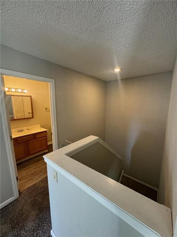 1516 E 37th Street — photo 11