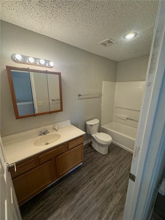1516 E 37th Street — photo 12