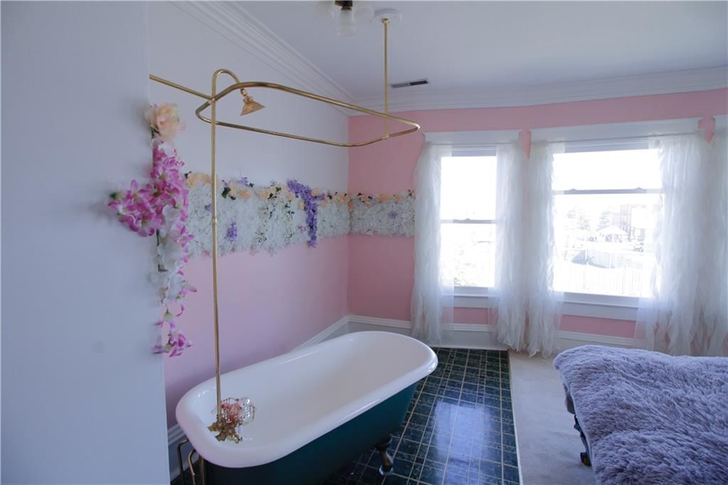 200 W Broadway Street — photo 13