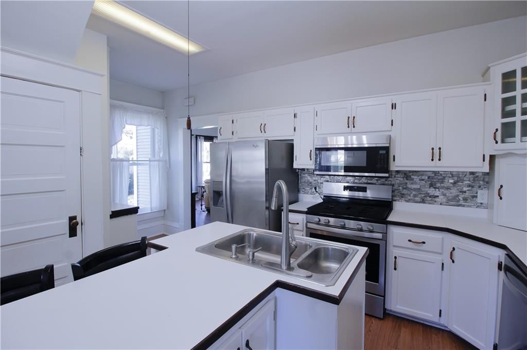200 W Broadway Street — photo 7