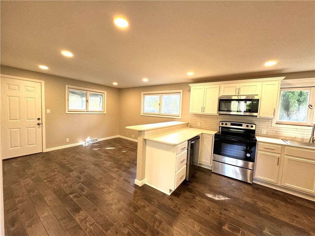 610 S Summit Street — photo 12
