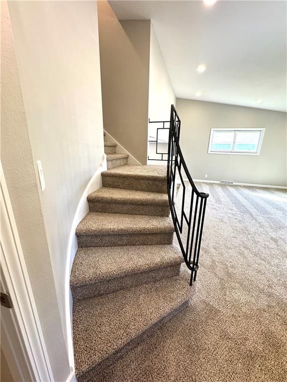 610 S Summit Street — photo 14