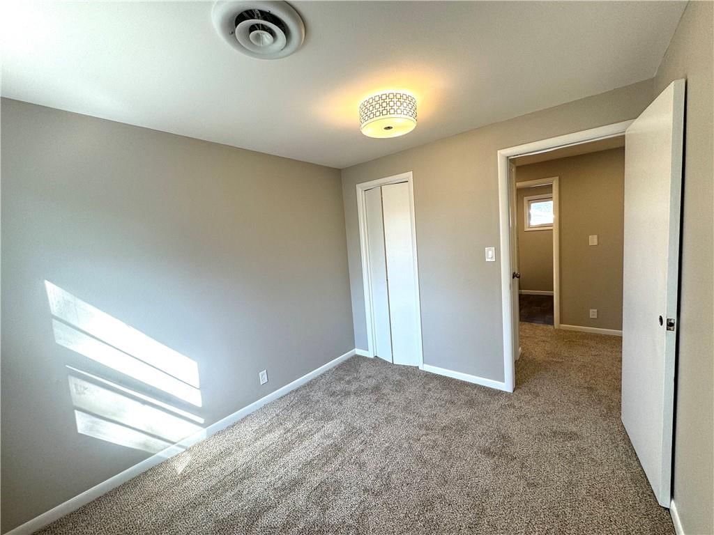 610 S Summit Street — photo 18