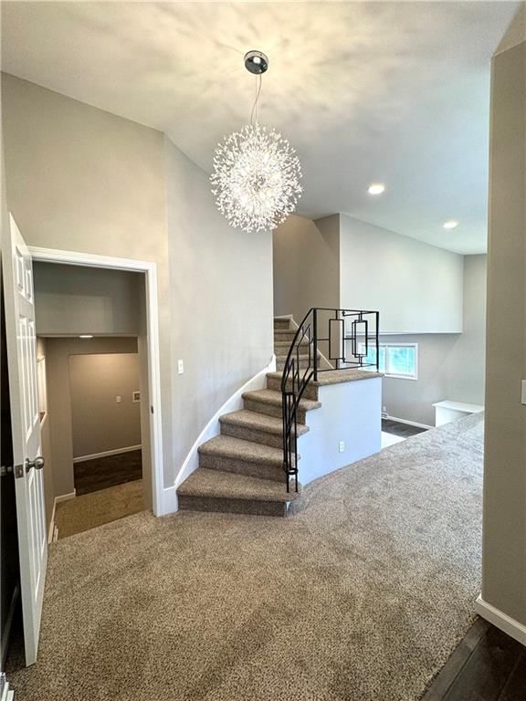 610 S Summit Street — photo 8