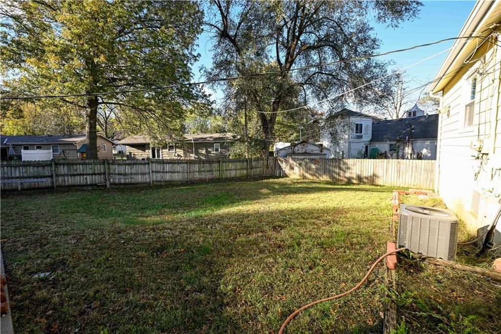 6707 NW 72nd Street — photo 9