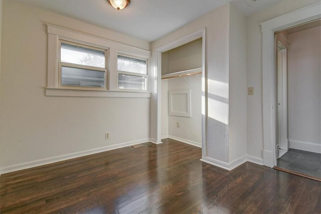 305 E College Street — photo 12