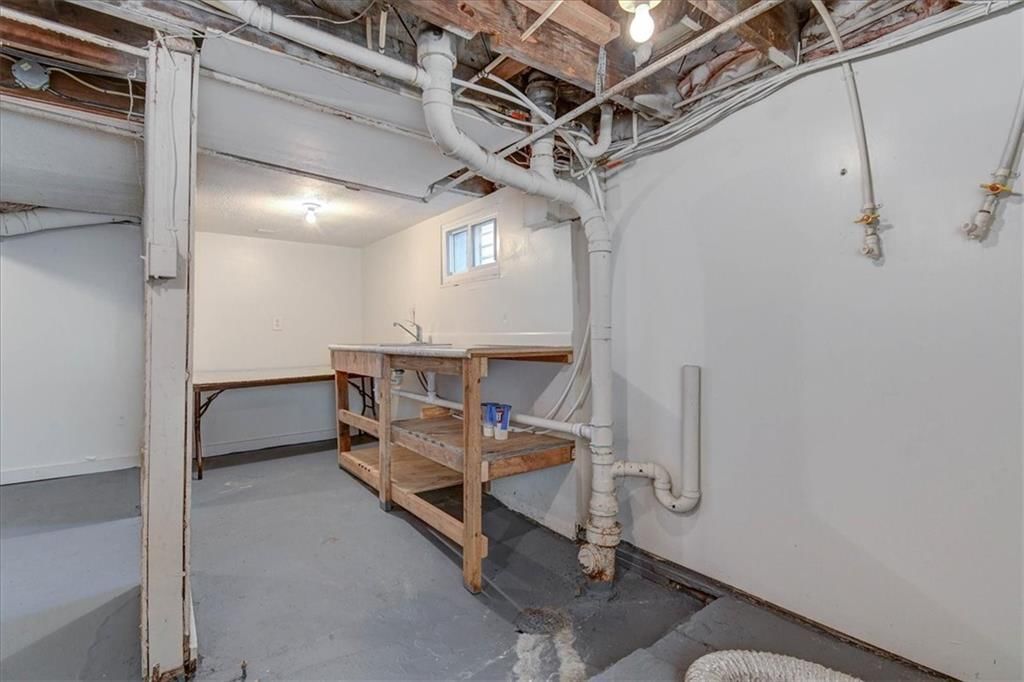 305 E College Street — photo 16