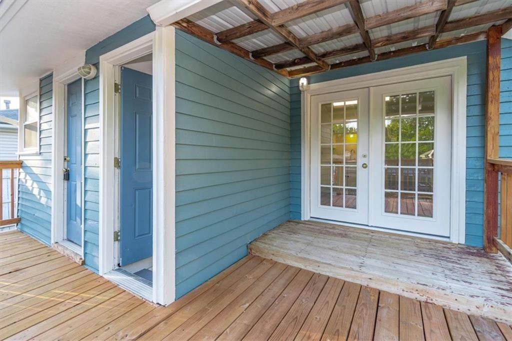 305 E College Street — photo 18