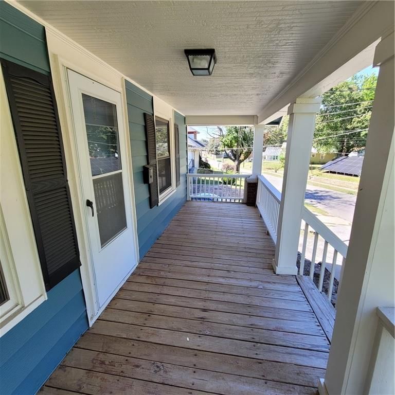 305 E College Street — photo 6