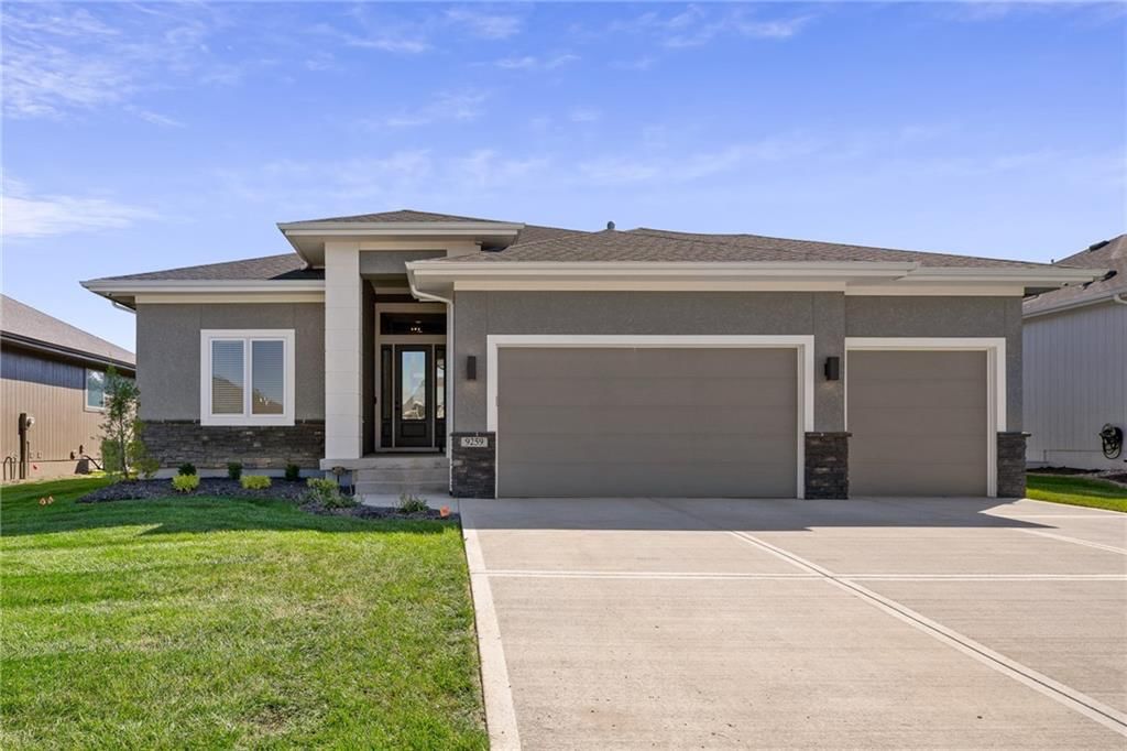 9259 Gander Street, Lenexa, KS