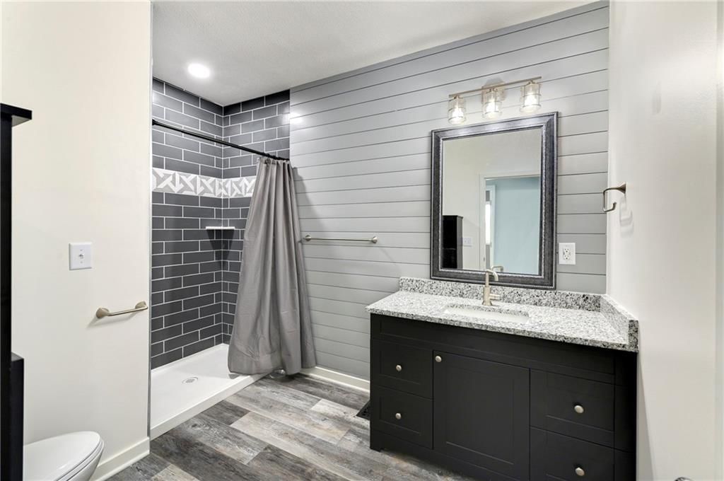 101 W Broadway Street — photo 12