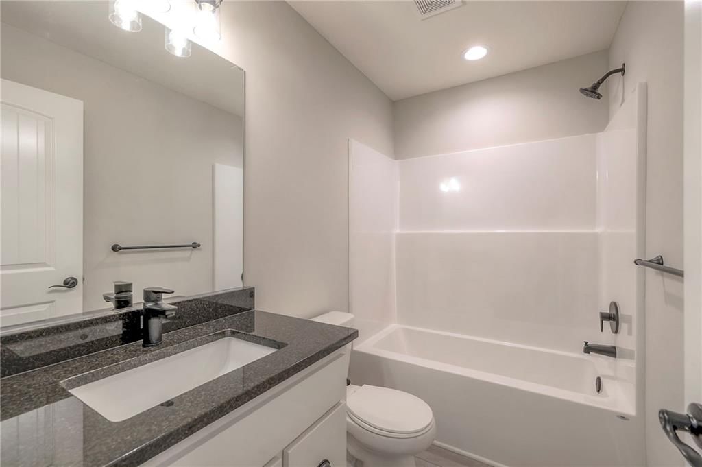 11801 E 211th Street — photo 31