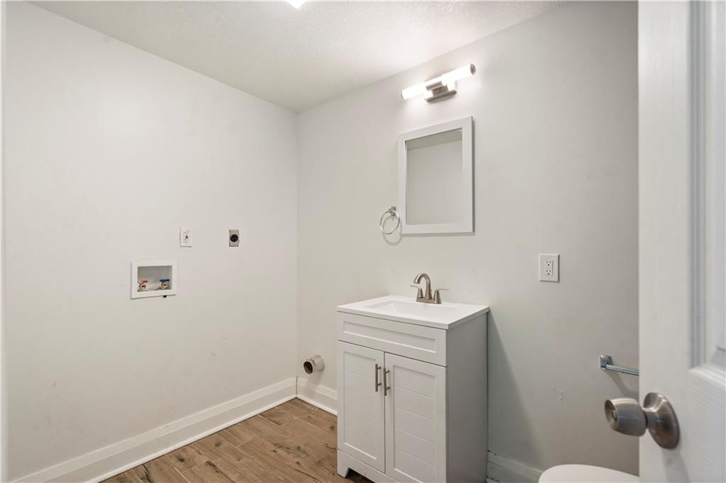 3235 Chestnut Avenue — photo 14