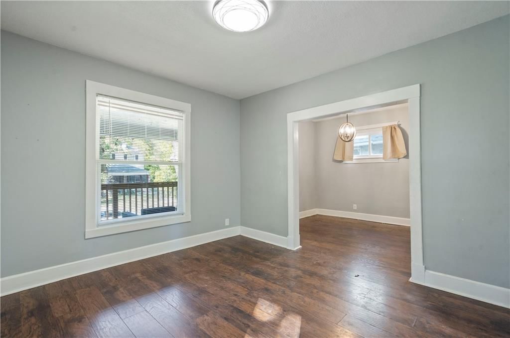 3235 Chestnut Avenue — photo 9