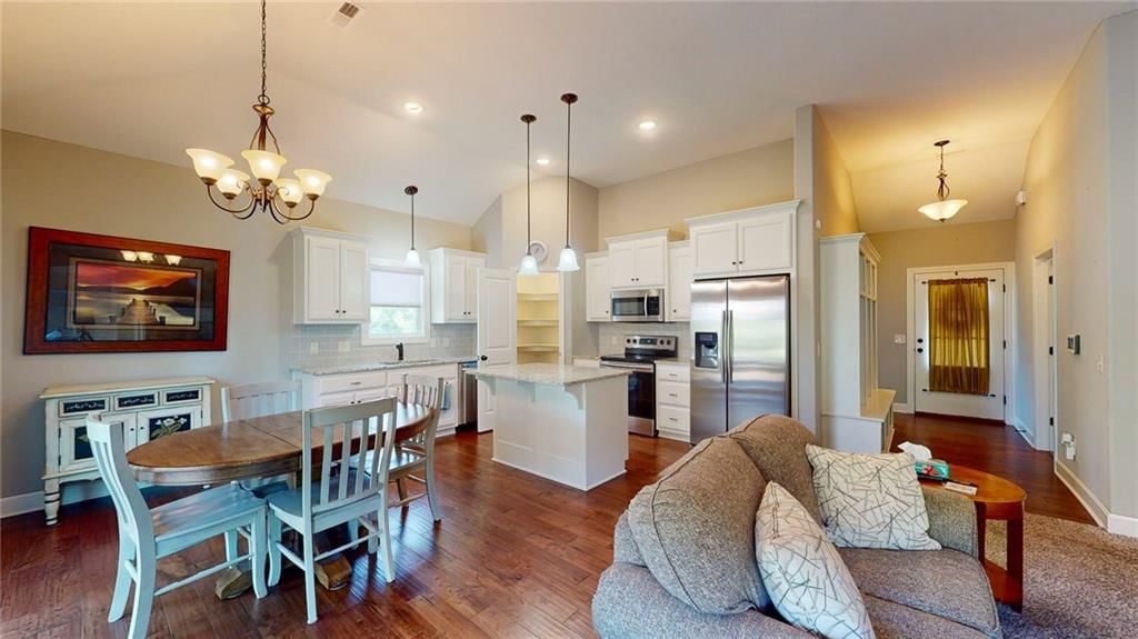 3208 Sheffield Lane — photo 5