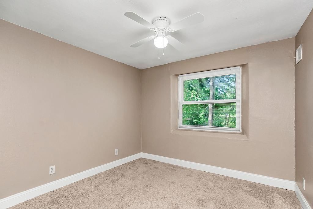 2710 Cedar Crest Drive — photo 17