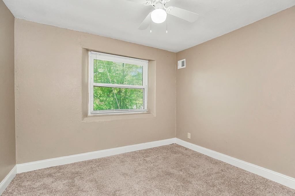 2710 Cedar Crest Drive — photo 18