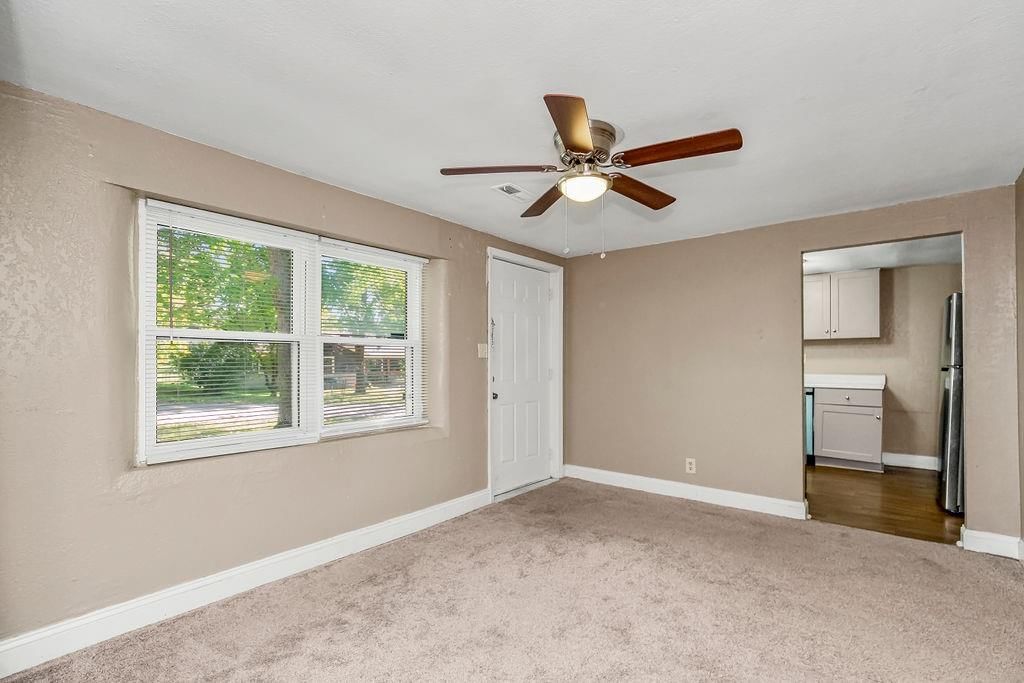 2710 Cedar Crest Drive — photo 4