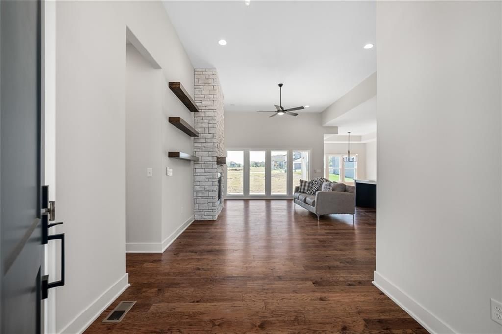 25003 W 89th Terrace — photo 5