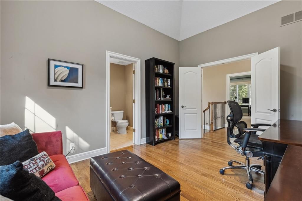 15233 Linden Street — photo 17