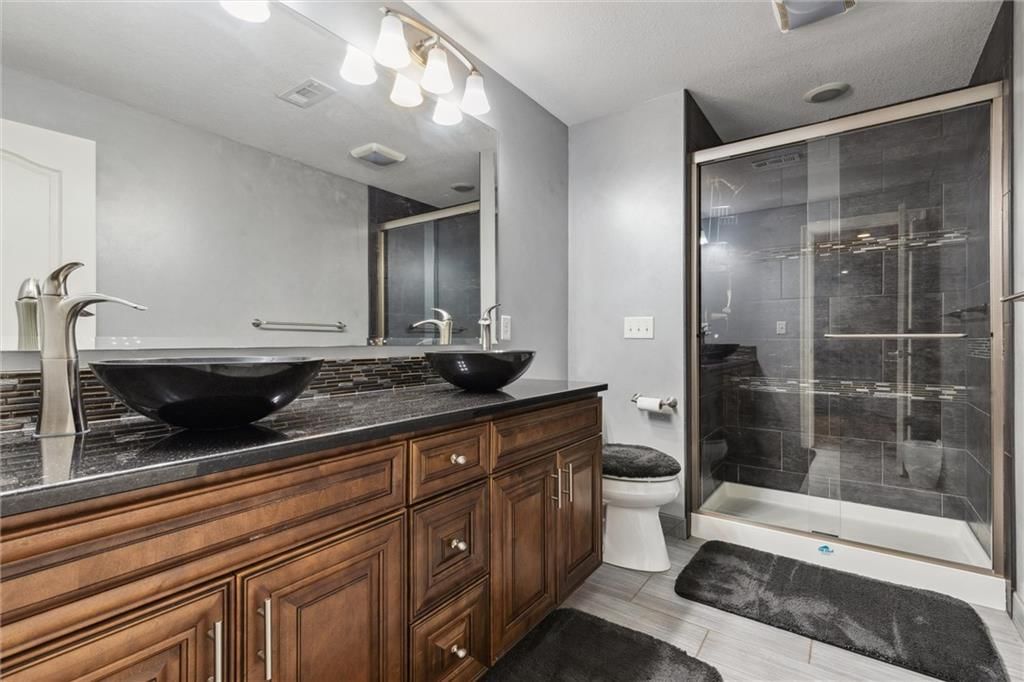 15233 Linden Street — photo 25