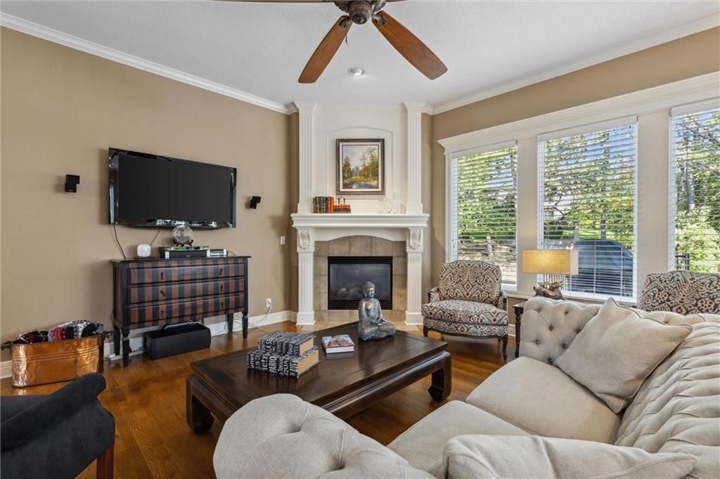 15233 Linden Street — photo 10