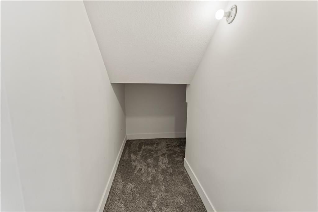 27165 Webster Court — photo 35