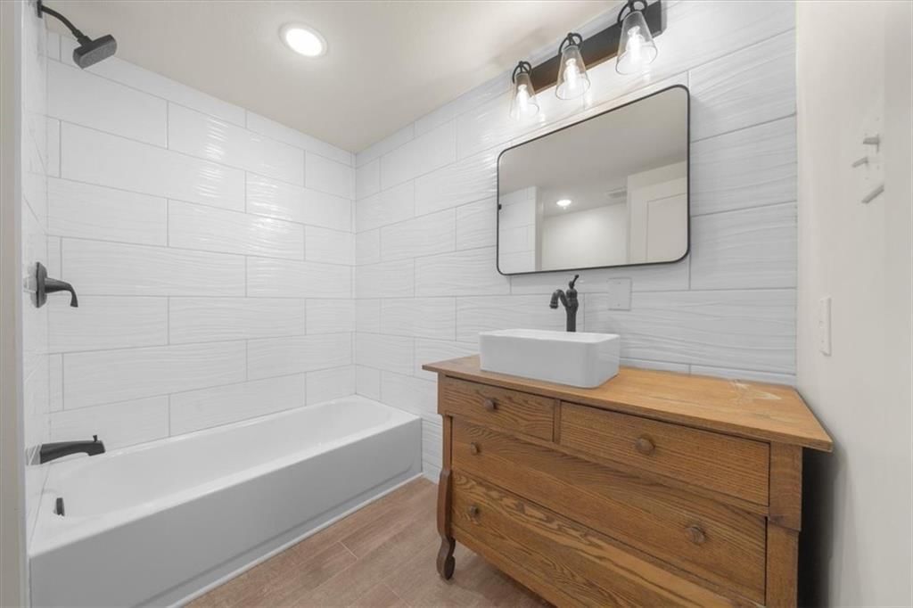 2909 N 60th Street — photo 15