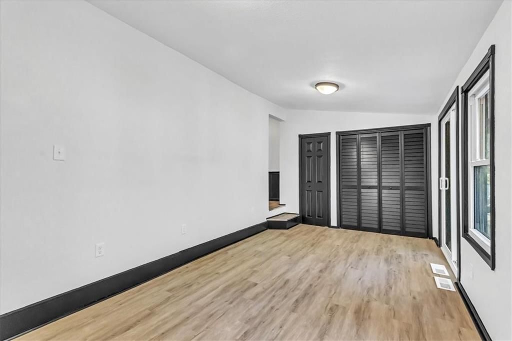 1006 S 56TH Terrace — photo 11